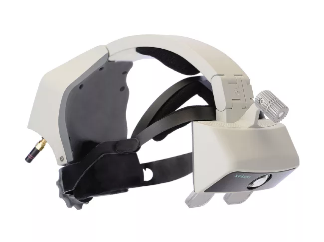 Augmedics-xvision-headset-12-23.png