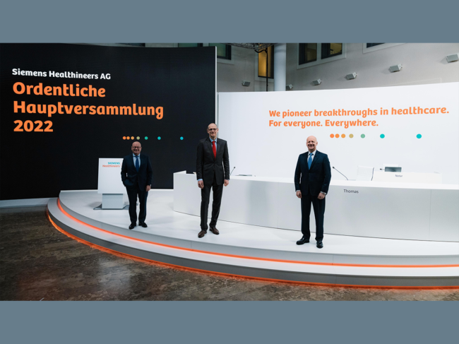 Jochen Schmitz, CFO, Bernd Montag, CEO, and Ralf Thomas, at the Siemens Healthineers 2022 Annual General Meeting of Shareholders