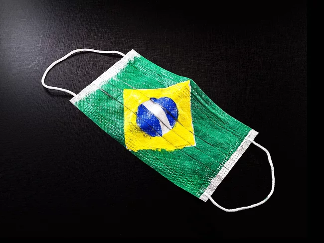Mask with Brazilian flag